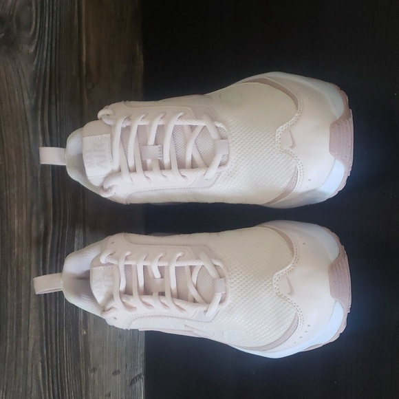 New Nike Air Max AP Light Pink Sneakers - Picture 4 of 10